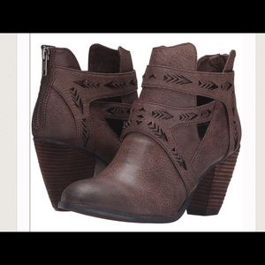 Enzo Ankle Booties 9 1/2